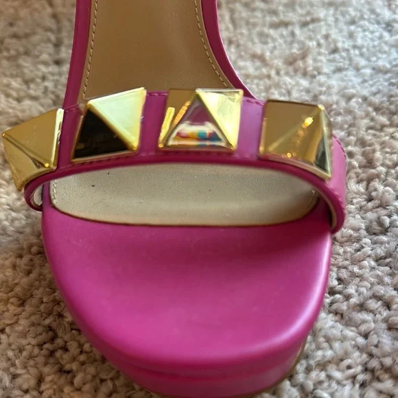 Michael Kors Pink and Gold Heels with Ankle Strap brand new with tag - Picture 2 of 4